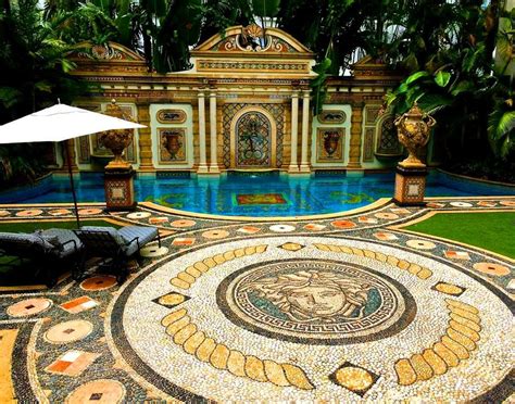 villa fontanelle gianni versace|gianni versace house milan.